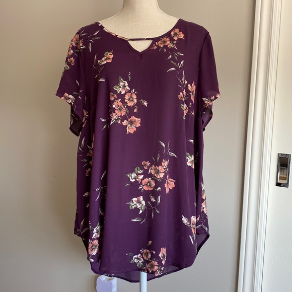 torrid Tops - Torrid - Purple Top with Floral Pattern